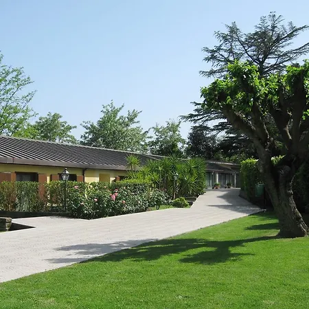 Aparthotel St. Andrew's Garden 5*