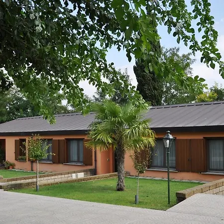 Aparthotel St. Andrew's Garden Rome