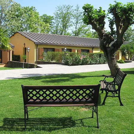 Ξενοδοχείο με διαμερίσματα St. Andrew's Garden