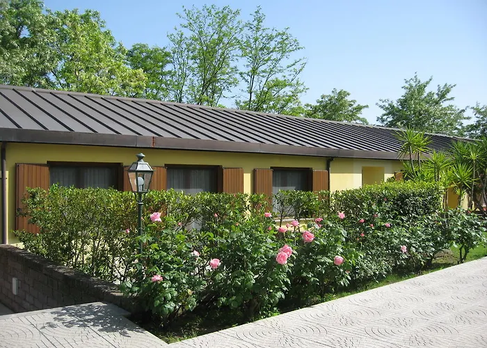 Ξενοδοχείο με διαμερίσματα St. Andrew's Garden