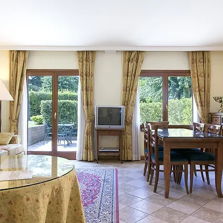 St. Andrew's Garden Aparthotel 5*
